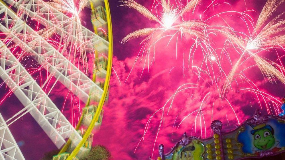 42. Dult: Feuerwerk am Freitag, I