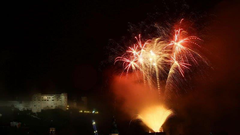 Großes Feuerwerk