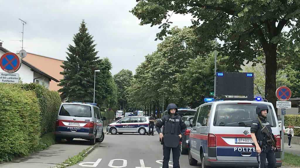 Bewaffneter verschanzt sich in Bregenzer Wohnung