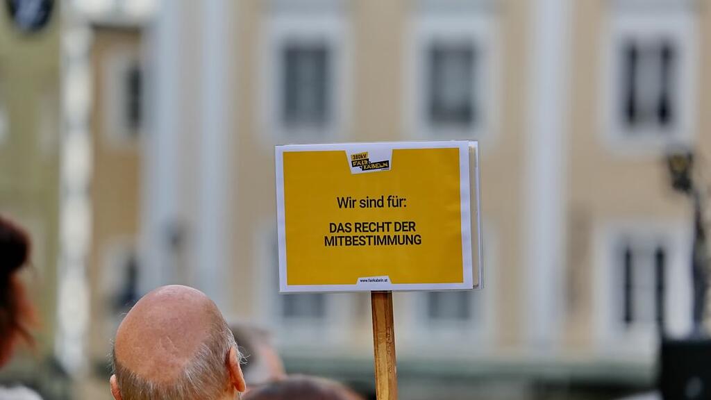 Salzburg fairantworten: Demo gegen Flächenverbrauch