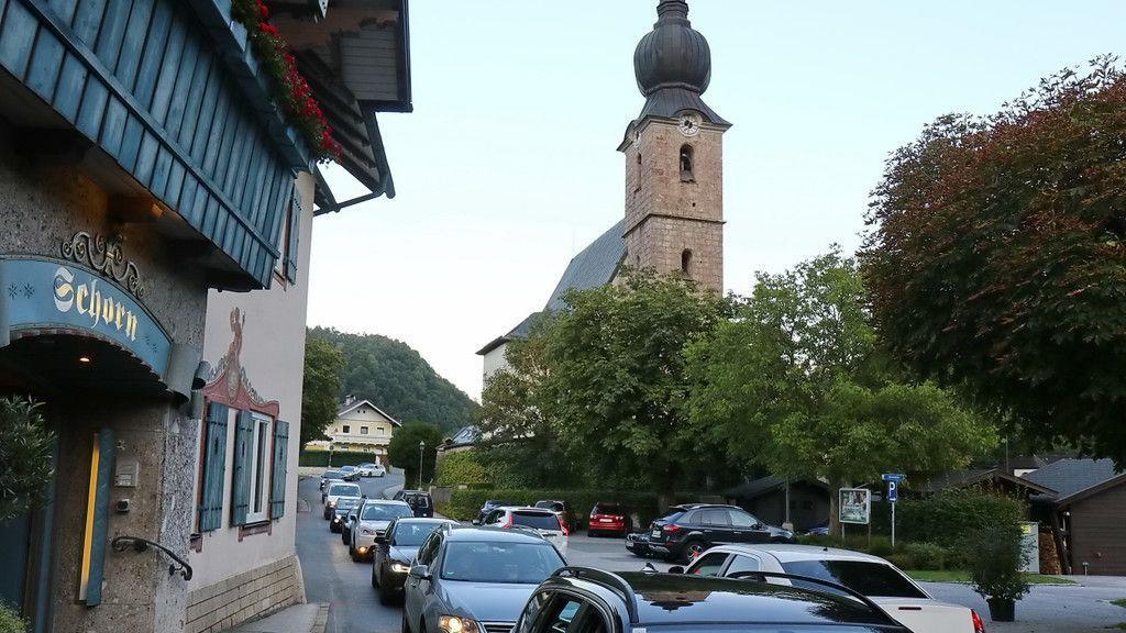 Straßensperre durch Grödig