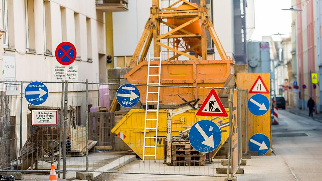 Die Baustelle in der Triebenbach-Straße wird etwa zwei Wochen dauern.
