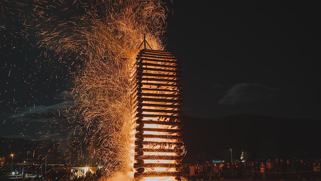 Osterfeuer im Lungau
