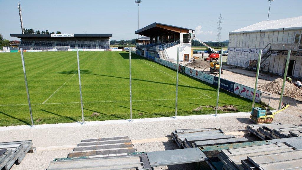 Tribünen-Bau in Grödig