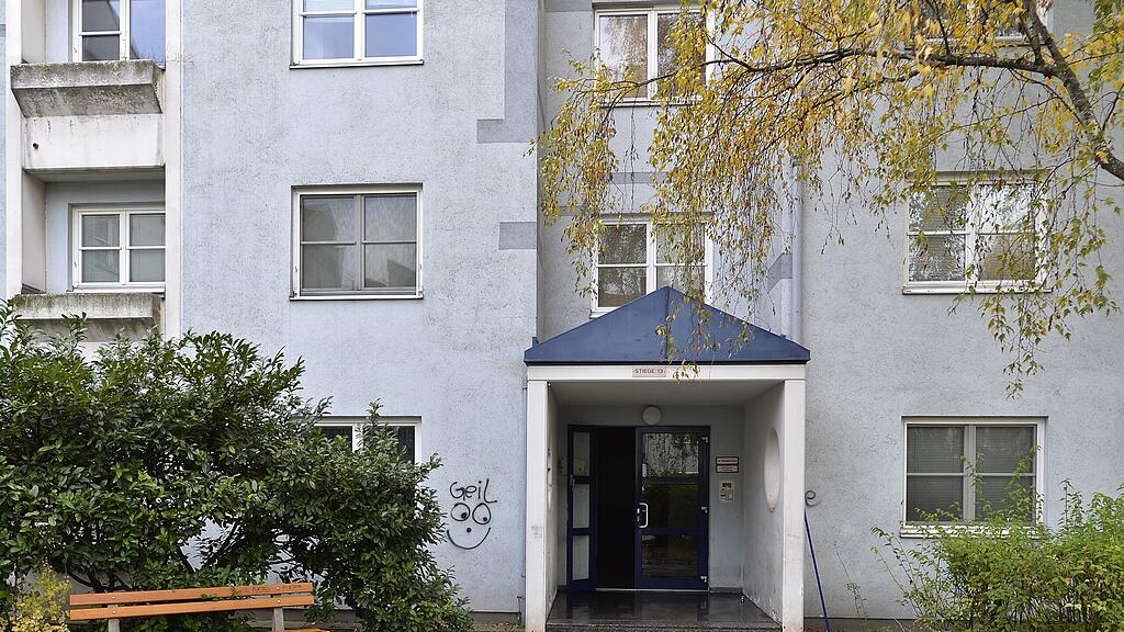 Der Bursch wurde vor seiner Haustür niedergestochen.