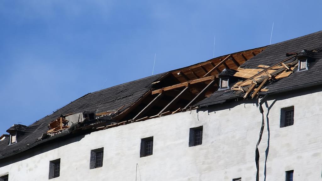 Sturm beschädigt Festung II