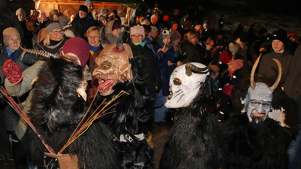 Krampus Einstimmung und Kinderkrampuslauf am Egelsee