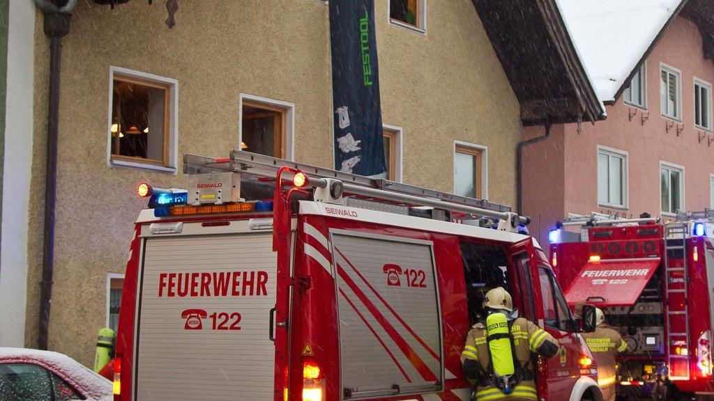 Adventkranz verursacht Brand in Oberalm