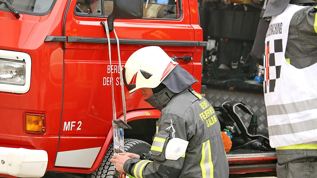 Feuerwehr-\u00dcbung auf der Festung, I