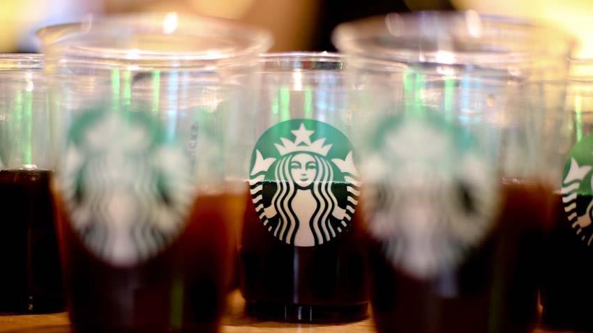 Starbucks eröffnet im Europark, II