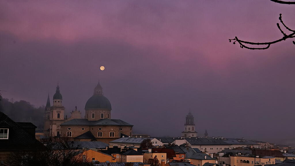 Supermond und Nebelstimmung