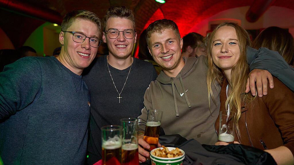 S-BUDGET PARTY