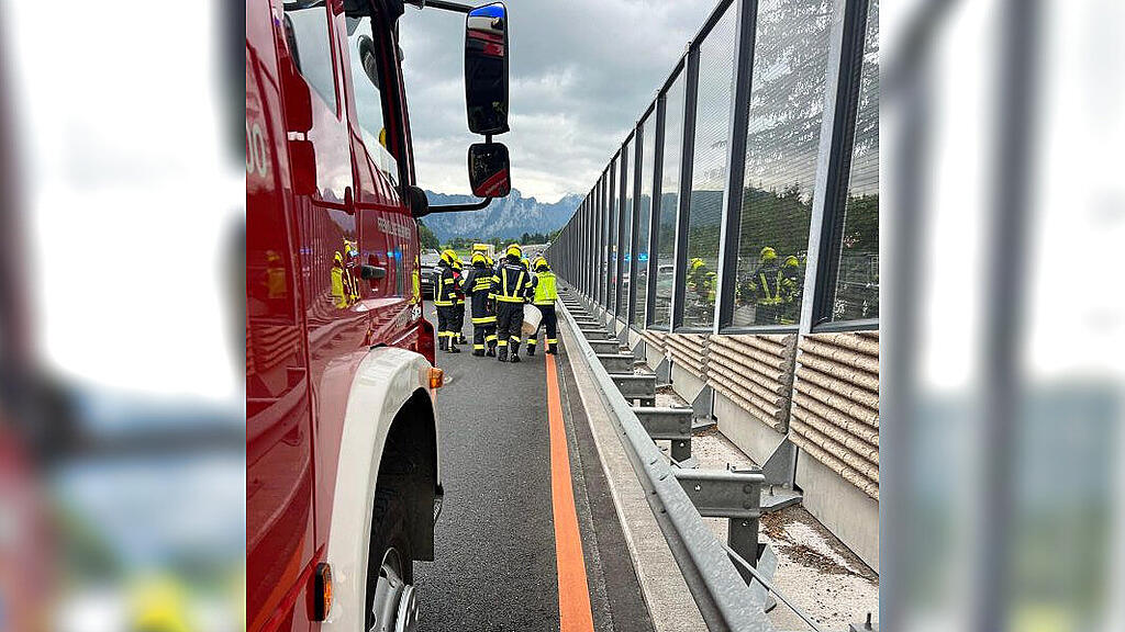 Auto-Überschlag auf A1 bei Mondsee