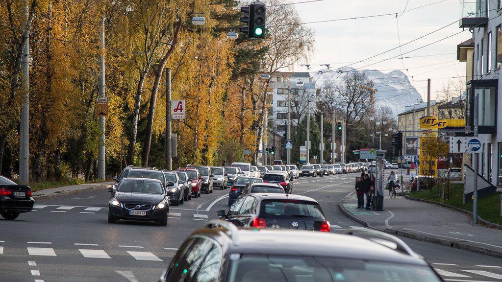 Pkw-Kollision auf der Münchner Bundesstraße