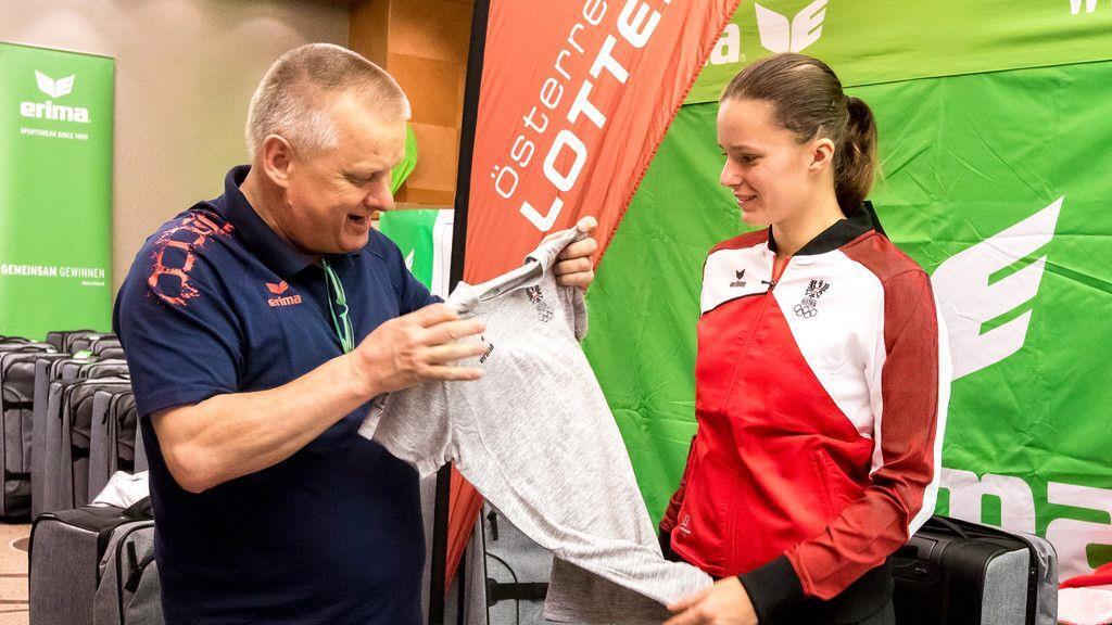 Olympia: ÖSV-Stars werden eingekleidet
