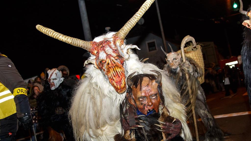 Gnigler Perchtenlauf