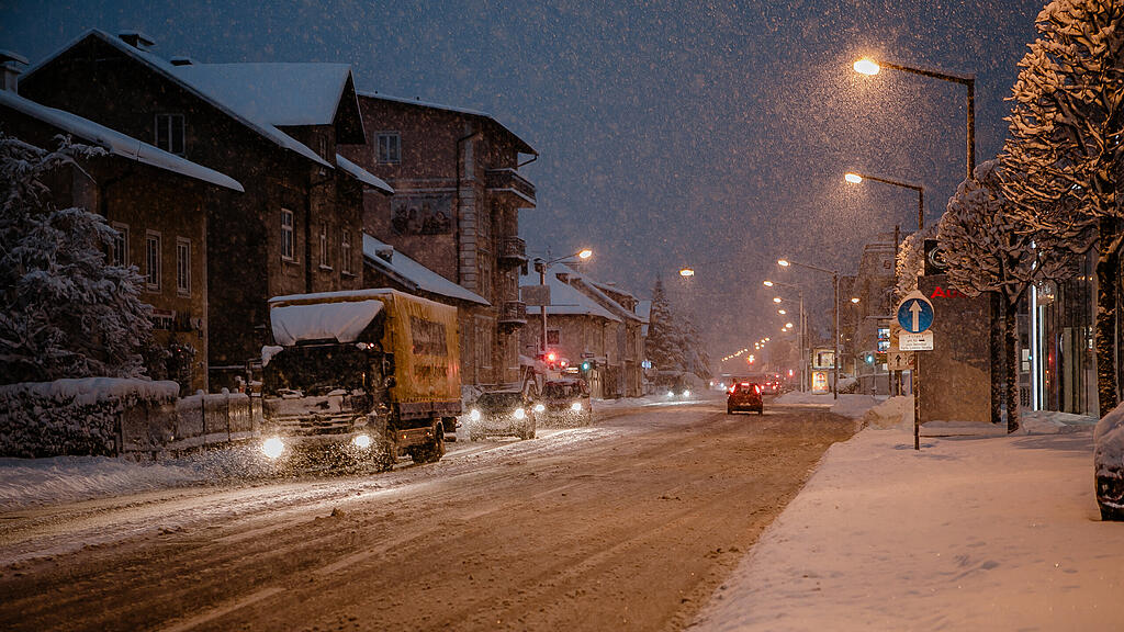 Verschneites Salzburg in den Morgenstunden