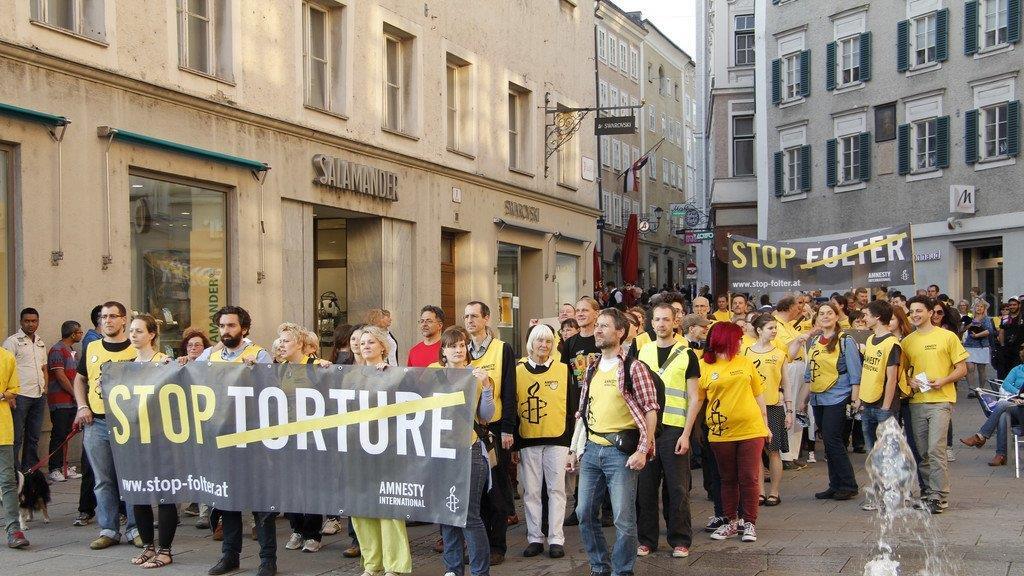 Demo gegen Folter