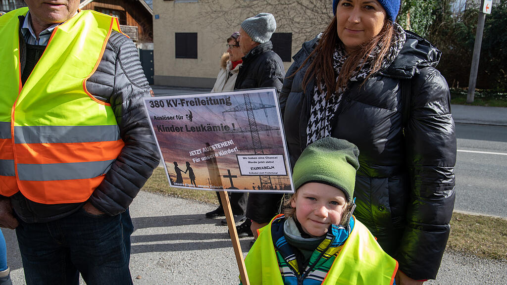 Demo 380-kV-Leitung Austria Trend Hotel