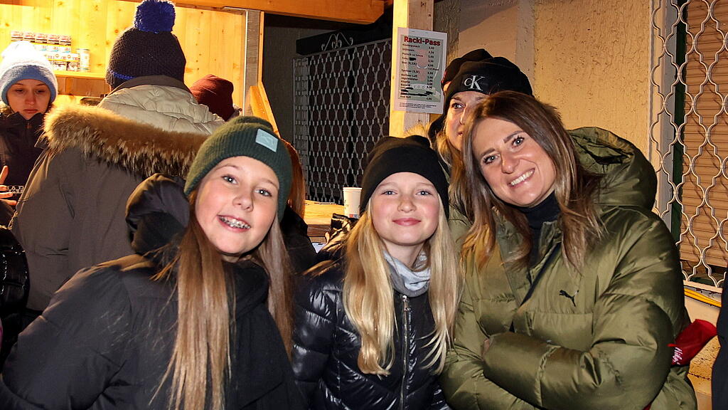 Rackl-Pass Gr\u00f6dig mit Kinderktampusse und Partystimmung
