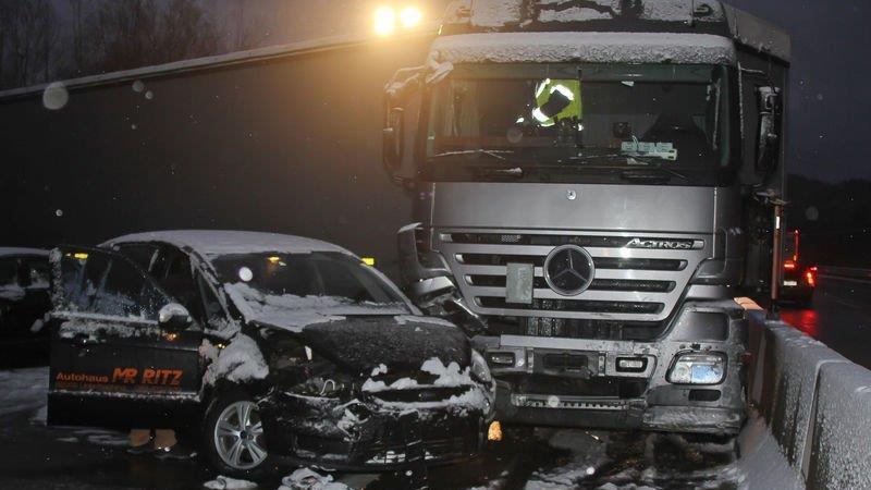 Massencrash auf A1