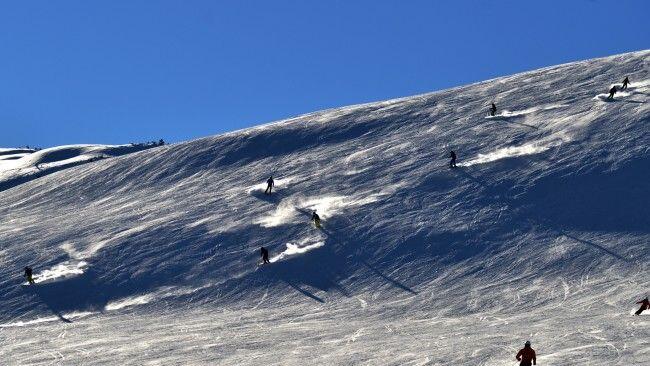 Der Bursche dürfte aus unbekannter Ursache von der Piste abgekommen sein. (SYMBOLBILD)