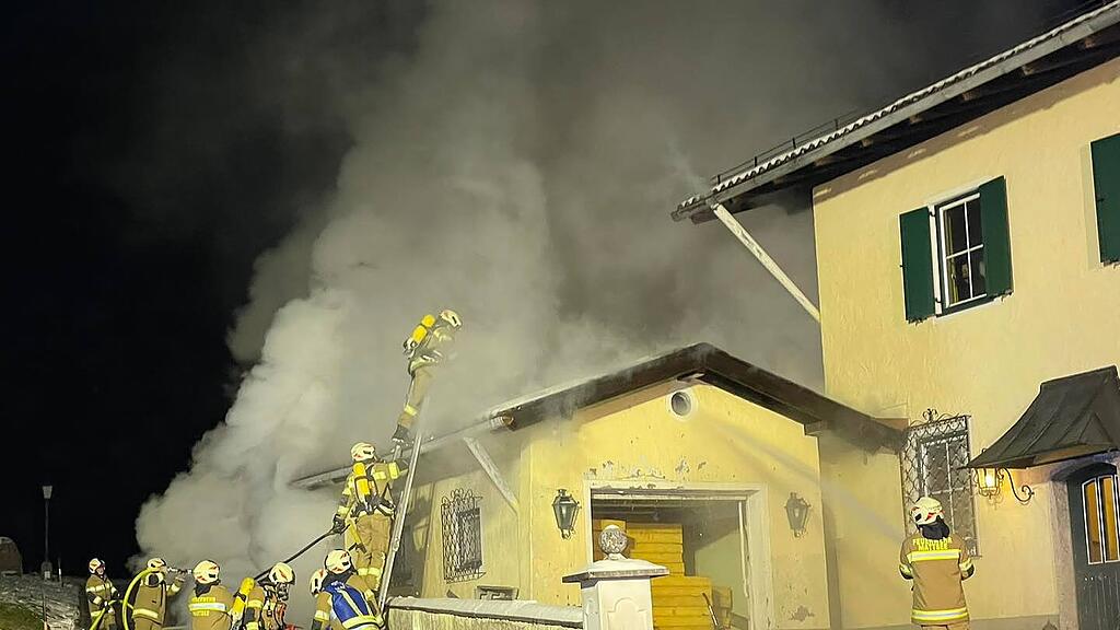 Auto und Garage in Mattsee in Brand
