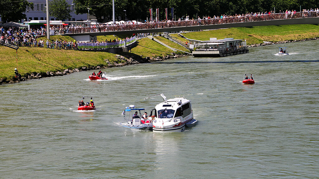 Stadtfest Samstag, Einsatzübung auf der Salzach