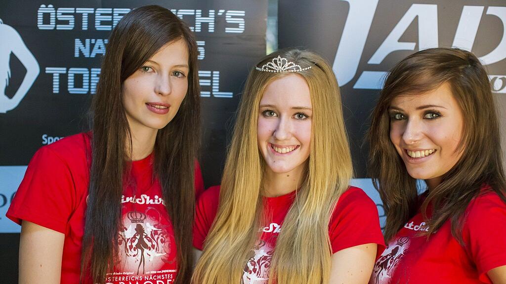 Lisa Niederegger aus Wald/Pinzgau landete auf Platz 2, Siegerin Emilie Pisls (Hof) und die drittplatzierte Aline Lettner aus Salzburg (v. l.).