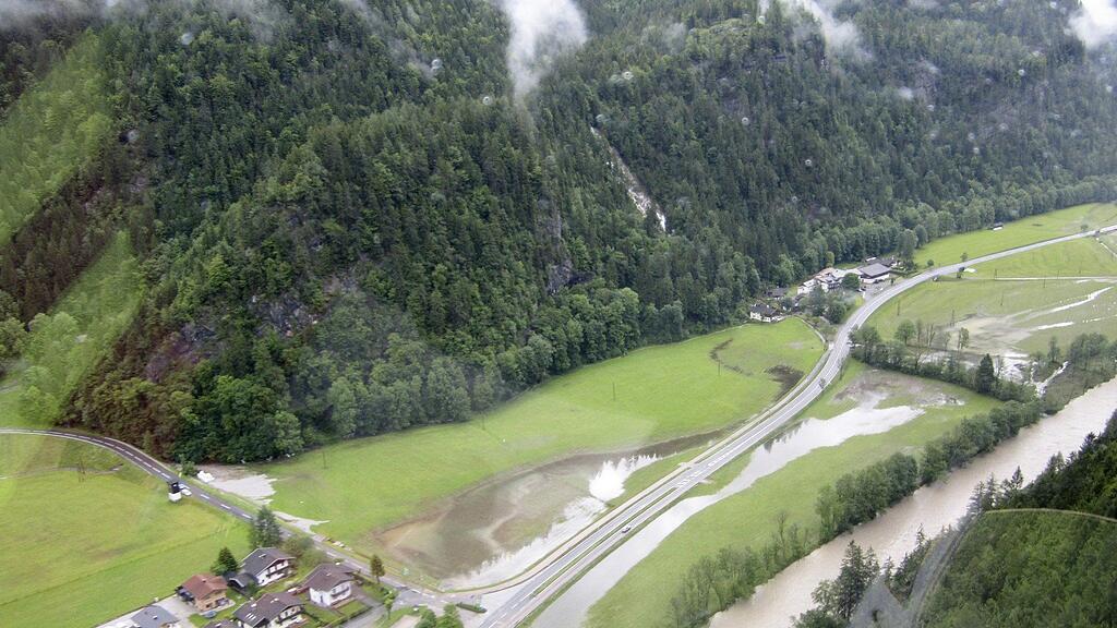 Die Verkehrssituation nach dem Hochwasser beruhigt sich langsam.