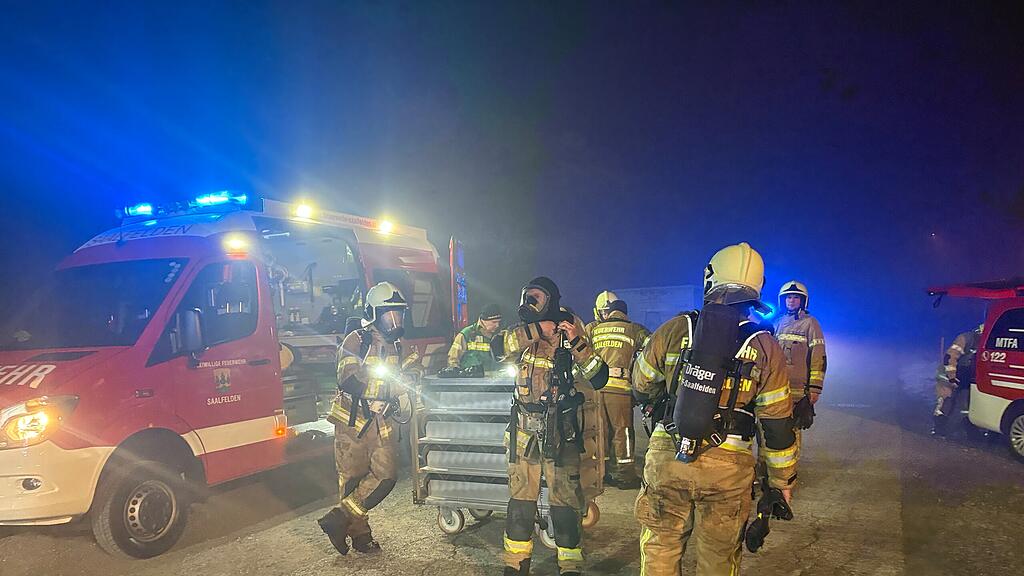 Brand zweier  Gartenhütten in Saalfeden