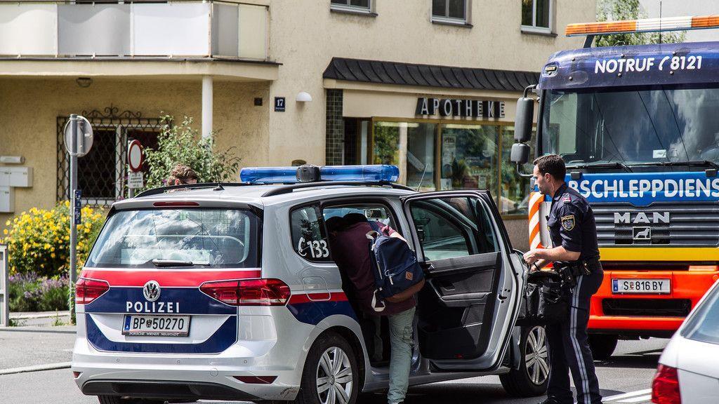 Fünf Verletzte bei Auffahrunfall in Münchner Bundesstraße