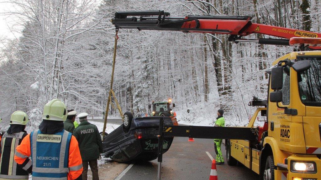 Pkw-Überschlag in Neukirchen