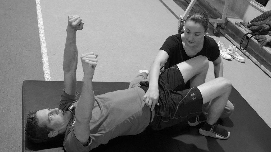 Müller bei der Physiotherapie