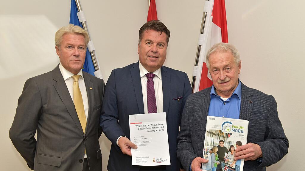 Landesrat Hans Mayr (Mitte) mit Erich Lobensommer (ÖAMTC) und Peter Haibach (Forum Mobil).
