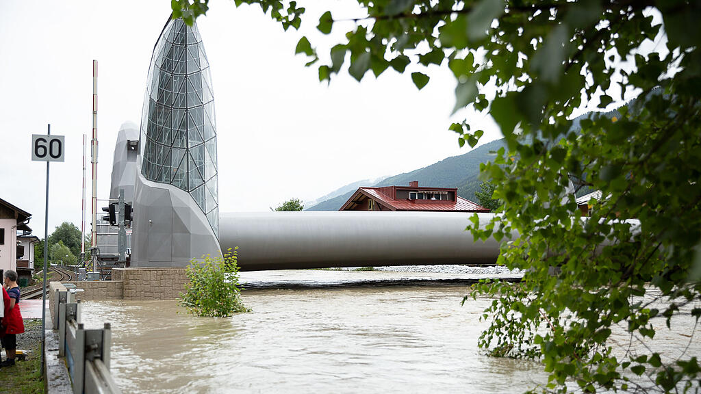 SALZBURG UNWETTER - HOCHWASSER IM RAUM MITTERSILL =.jpg