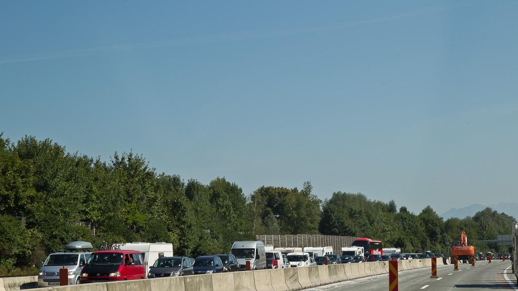 Verkehrskolonnen rund um die Stadt Salzburg