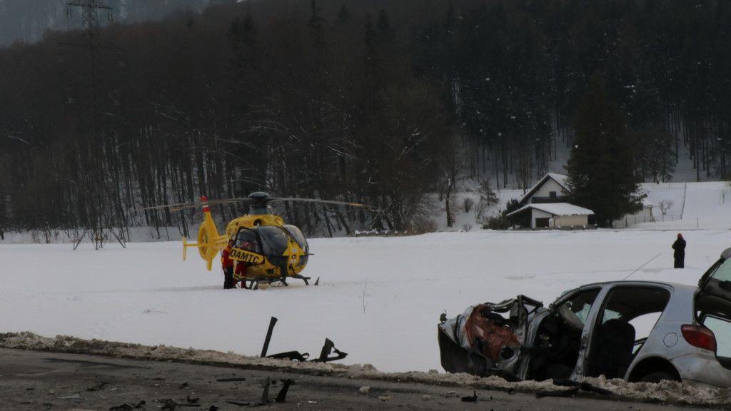 Schwerer Unfall auf der B159 fordert ein Todesopfer
