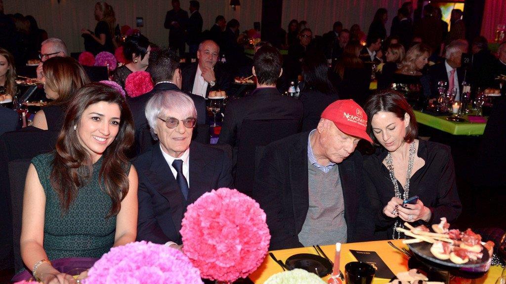 KitzRaceParty in Kitzbühel: Lugner mit Bambi