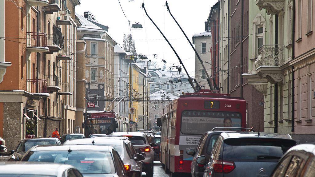 Siebenstädterstraße: Eiszapfen entfernt