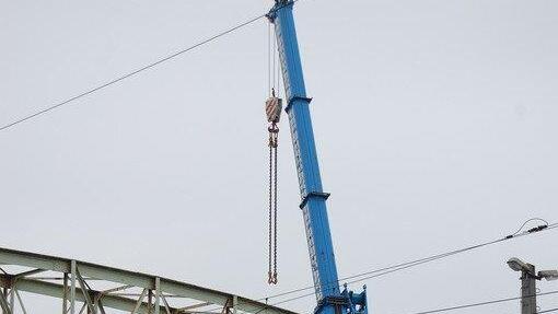 Fußgängerbrücke abgetragen