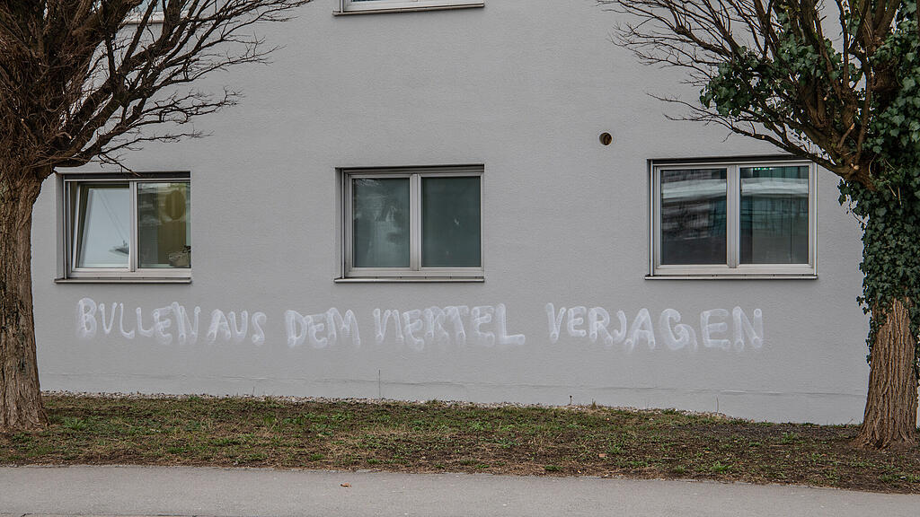 20200220_fmt_hass_schmiererei_polizeischule_mw-5.jpg