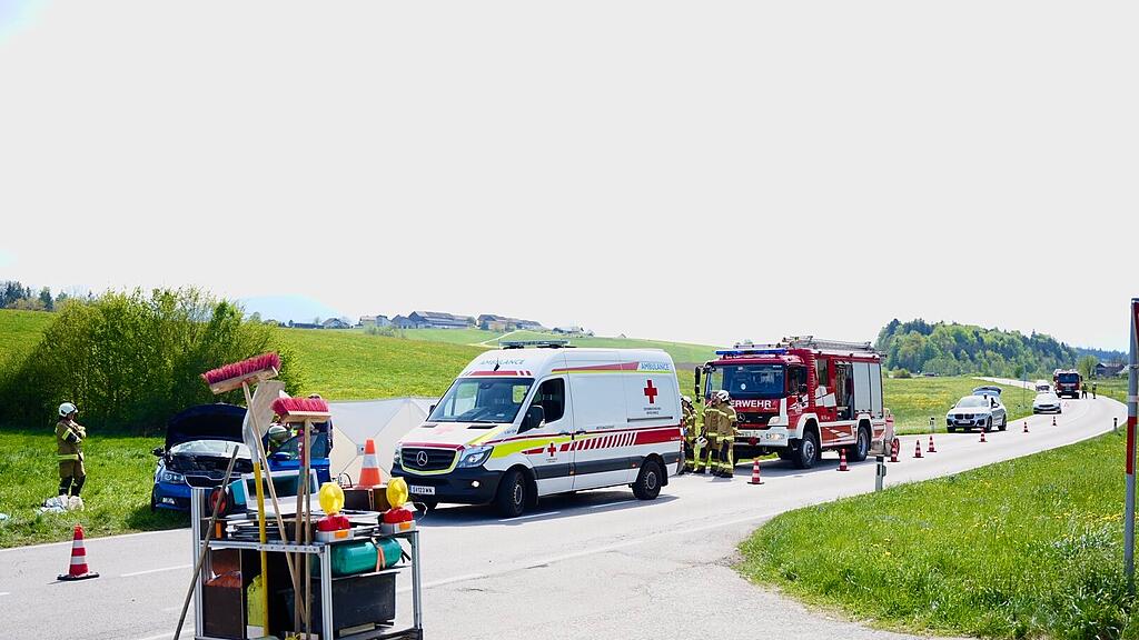 Drei Verletzte bei Pkw-Crash in Seekirchen