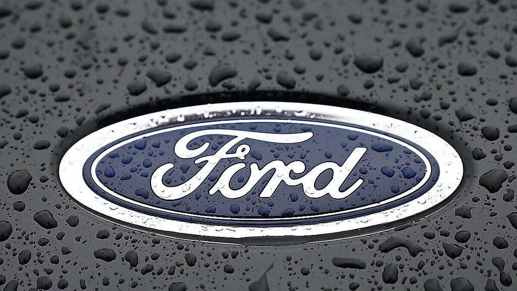Ford-Pickup-Dach zu wenig gegen Überschlag geschützt
