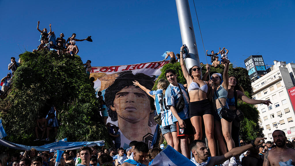 Argentinien ist Fu\u00dfball-Weltmeister: Party in Buenos Aires