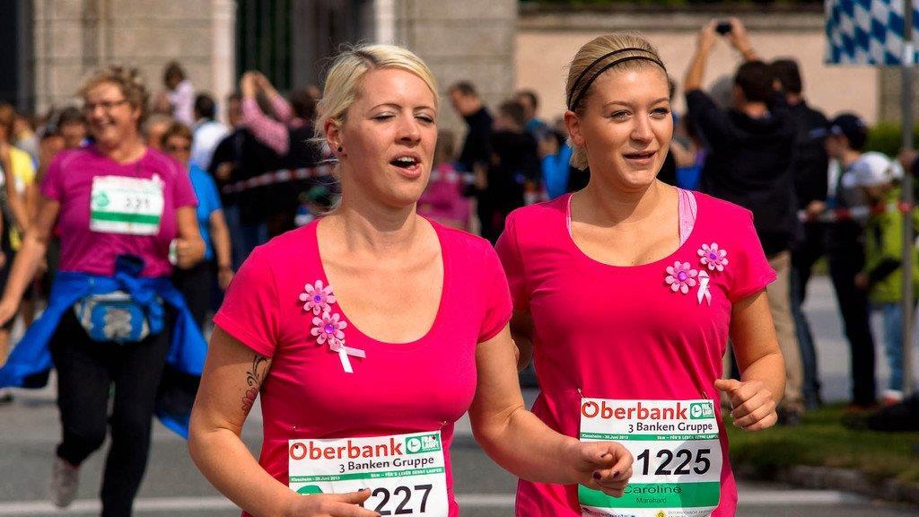 "Frau läuft!" im Schlosspark Klessheim