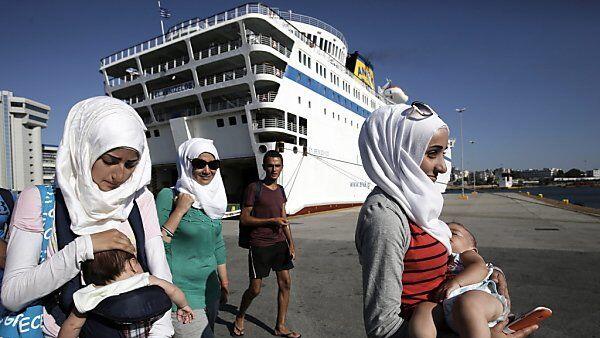 "Eleftherios Venizelos" als Hoffnungsträger für Flüchtlinge