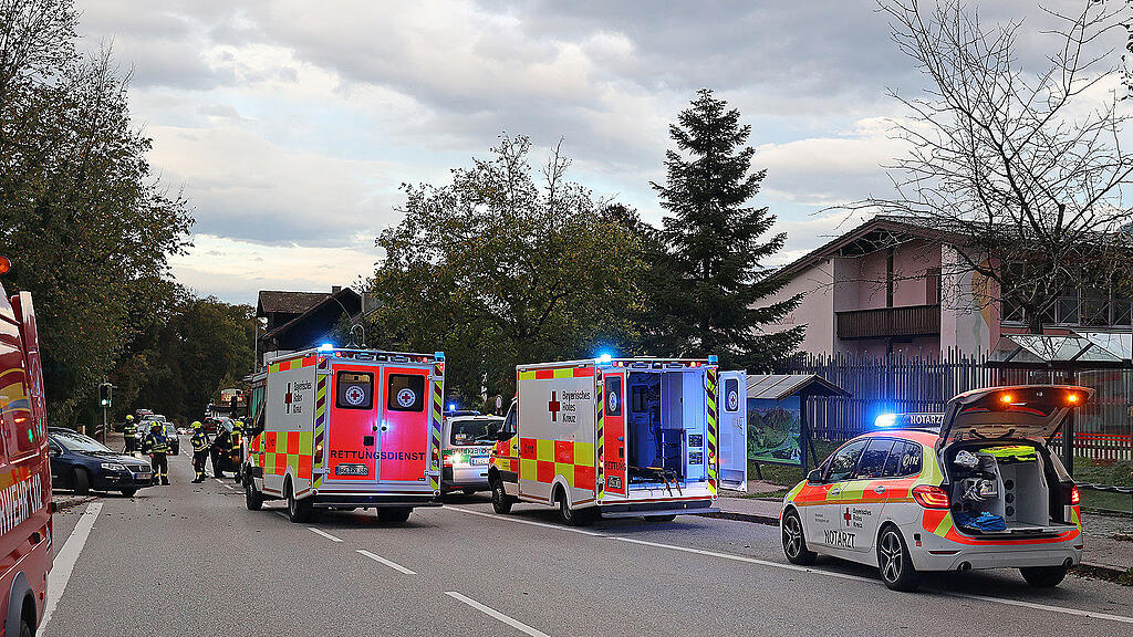 Unfall Schlepper-Auto Bayerisch Gmain