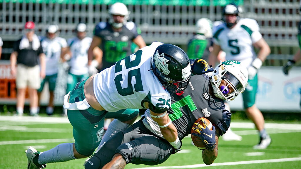 Football: Ducks gegen Dragons 2025