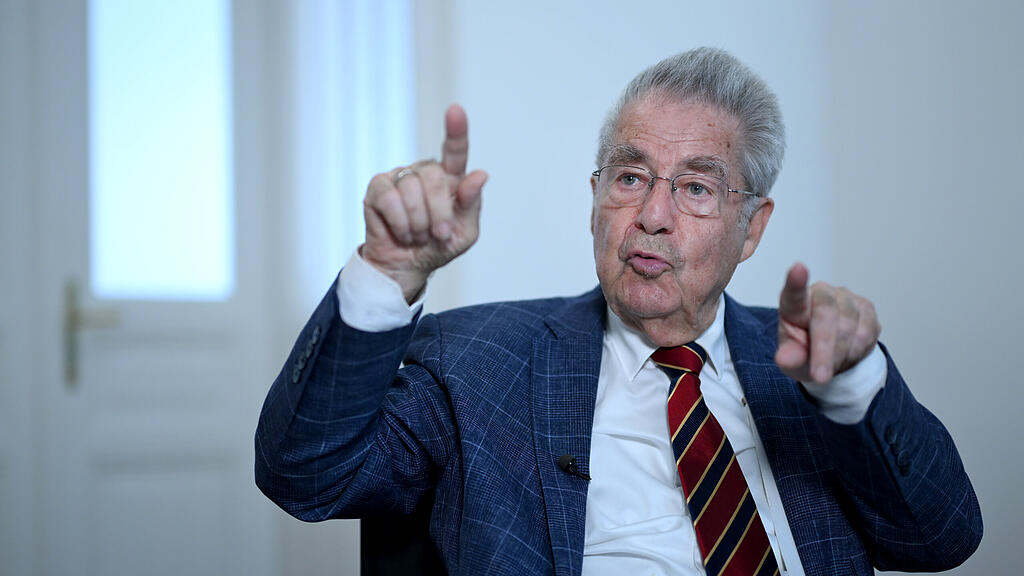 INTERVIEW: HEINZ FISCHER